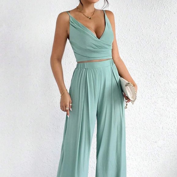 Green  Solid Cami Top & Wide Leg Pants - Picture 3 of 6